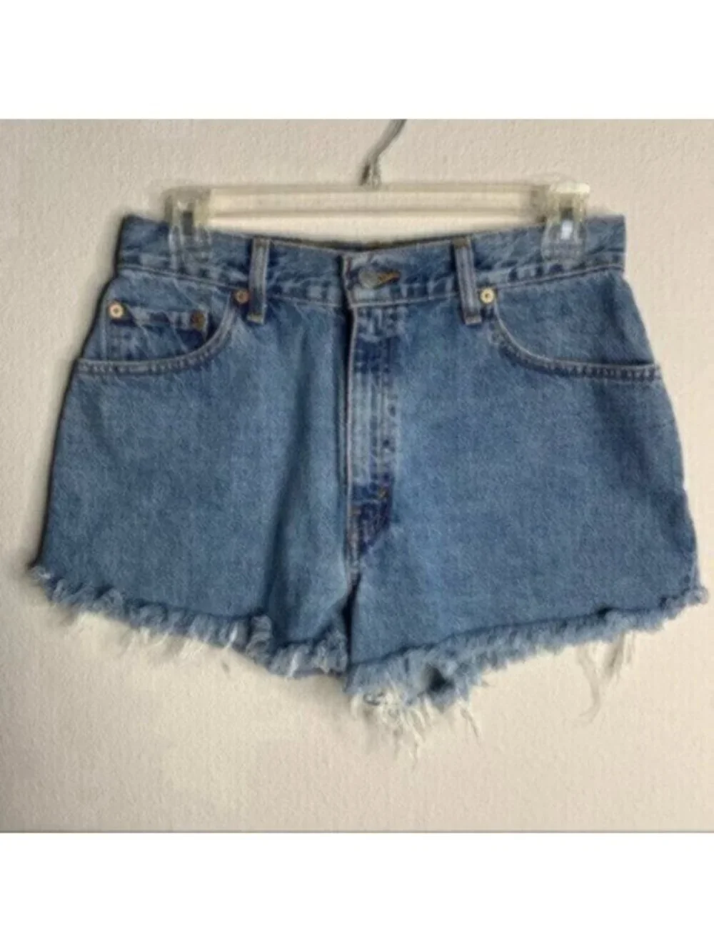 Levi’s 550 Original Raw-Edge Denim Shorts - Picture 3 of 11